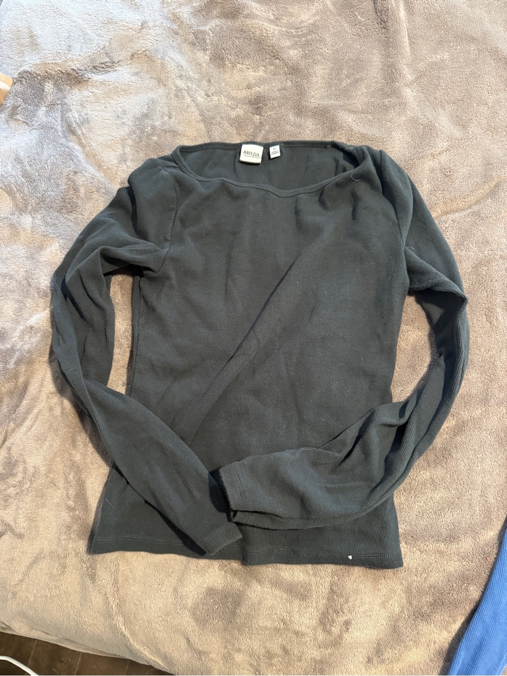 Aritzia Black Ribbed Long-Sleeve Crewneck Top